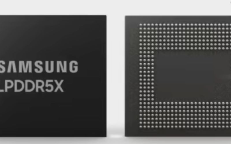 Samsung Semiconductor declined to sign a long-term DRAM contract with its Galaxy mobile division.