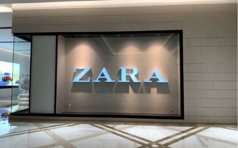 Zara is going to withdraw from China and close more stores.