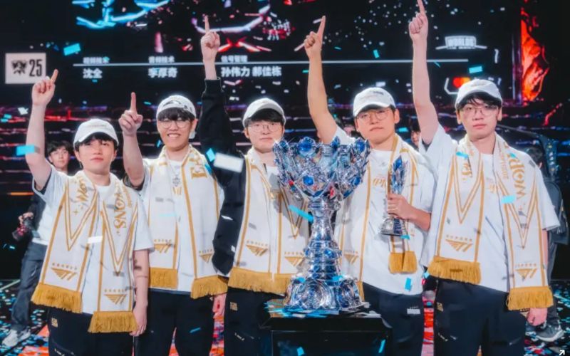T1 Clinches Triple Crown at Worlds 2025 — Faker Earns Sixth Title, Dynasty Takes Shape