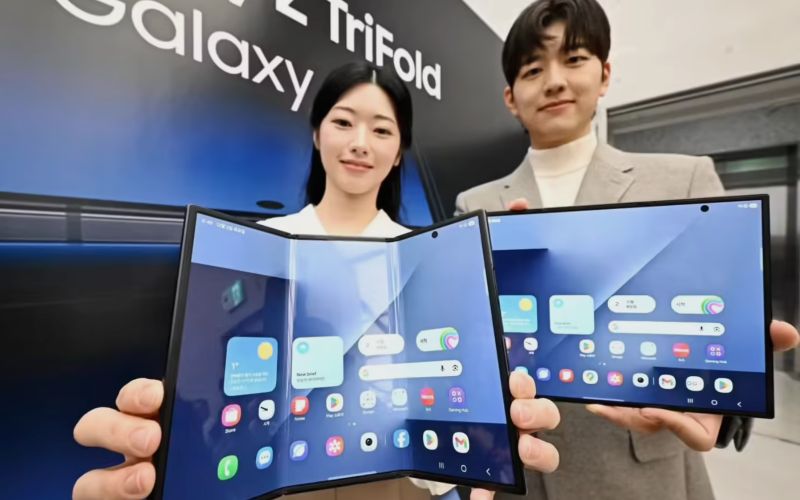 Samsung Galaxy Z TriFold Can Act as a Wireless 10-inch Secondary Display for Windows PCs.